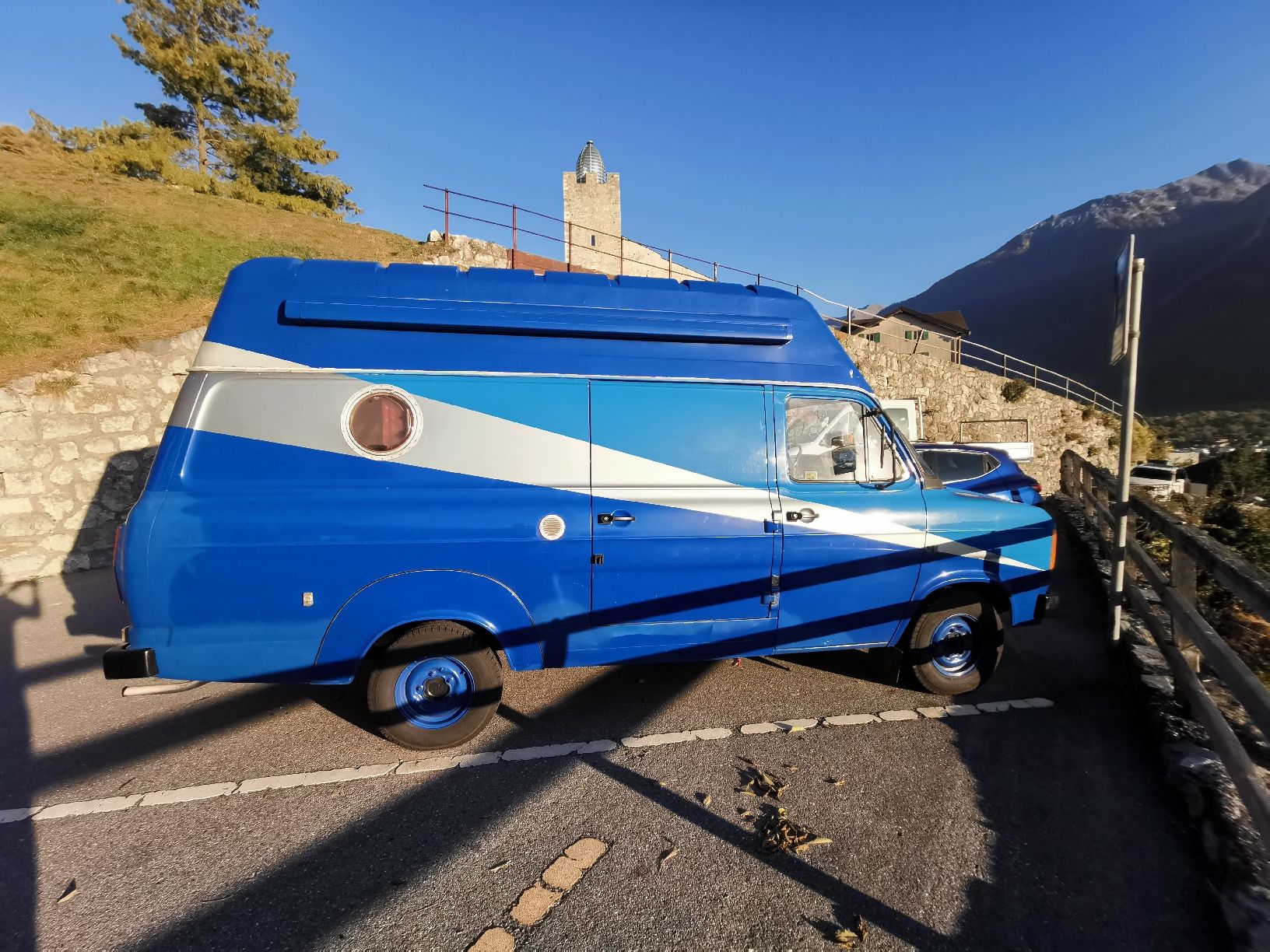 Ford Veicoli da campeggio: Ford Transit Wohnwagen Camper – Usato da Varen venduto da xSSUPx 1