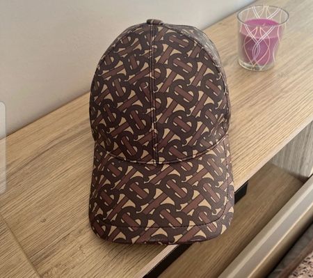 Casquette Burberry authentique, taille M/L, comme neuve!