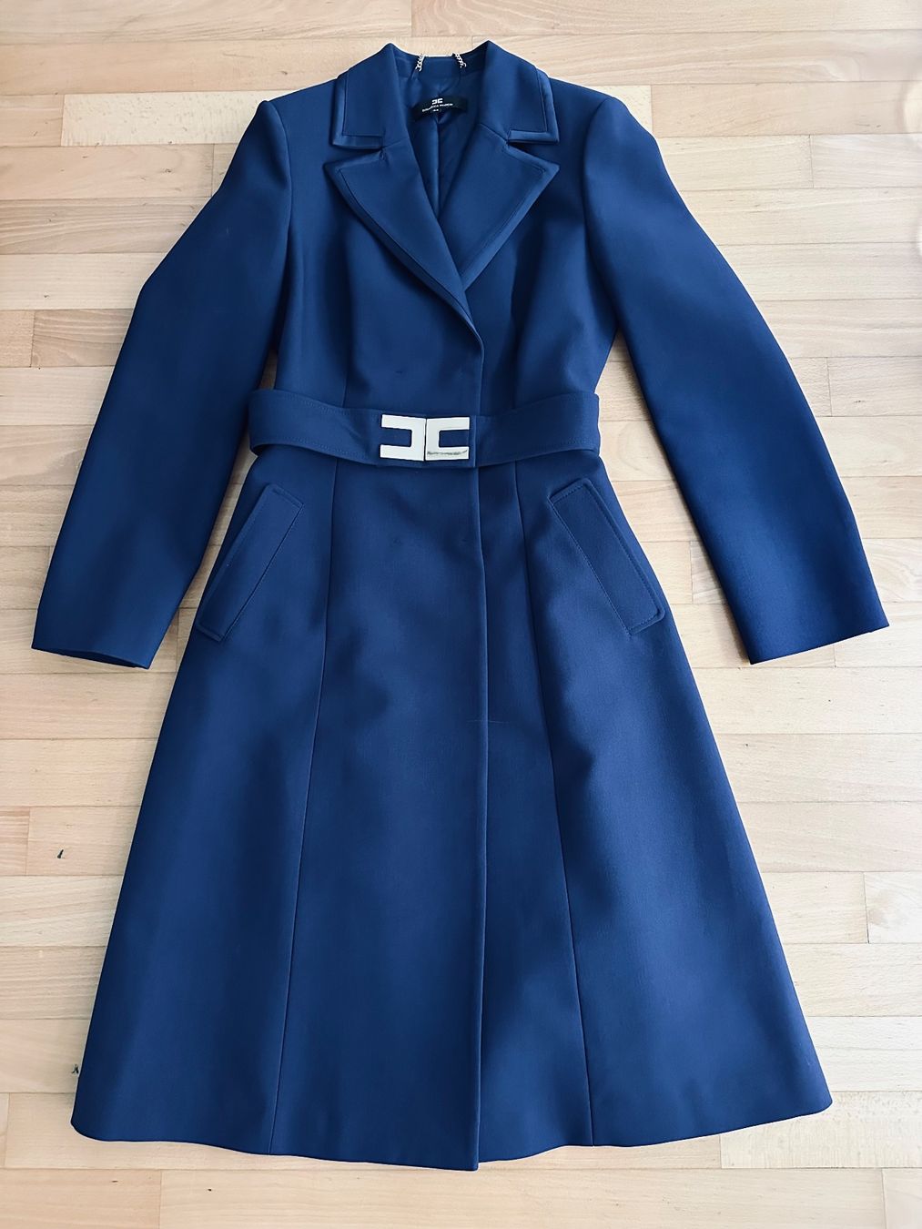 Franchi Tute: ELISABETTA FRANCHI MANTEL Gr.M NEU – Usato da Zürich venduto da LittleChic