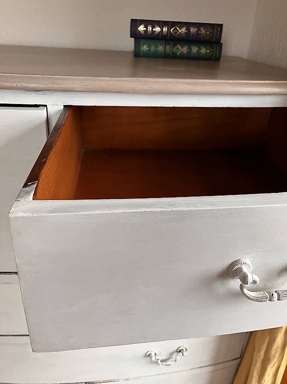 Cassettiere: Commode shabby chic – Usato da St-Légier-Chiésaz venduto da 38y_fz72 2