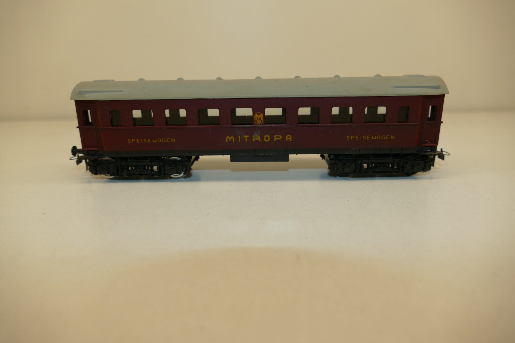 Modelleisenbahnen: Schicht H0: Mitropa Speisewagen – Gebraucht aus Niederhasli von rail-duerst