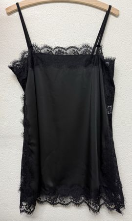 Satintop schwarz mit Spitze - Grösse L, NEU UND UNGETRAGEN