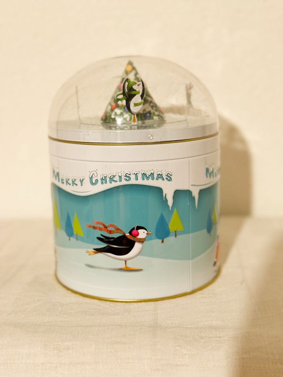 Alle Dekorationen: Winterliche Dose mit Pinguin – Defekt aus Galmiz von Wichtel25 1