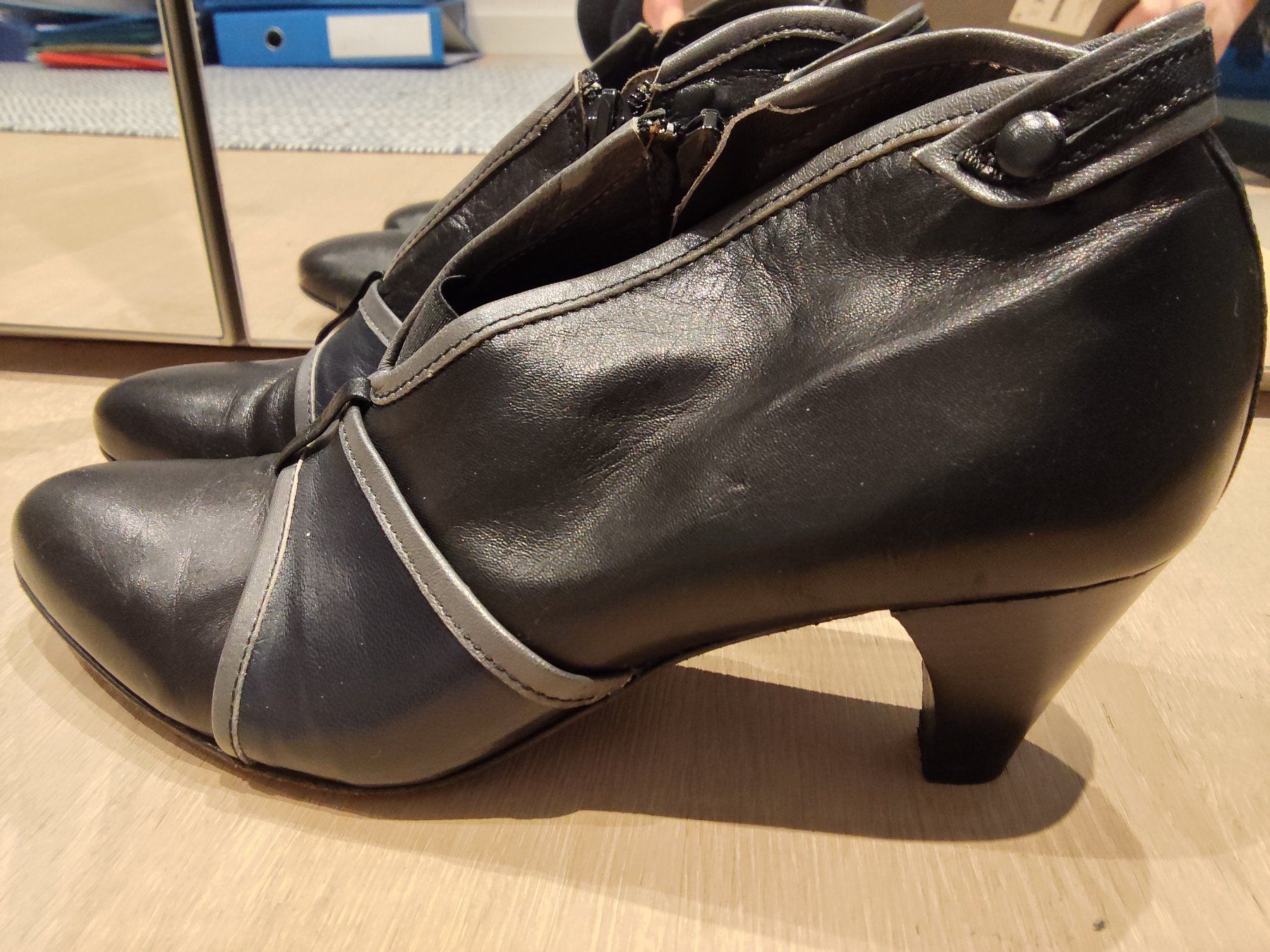 Damenschuhe: Echte Leder Stiefeletten, Gr. 38 GIXUS – Gebraucht aus Bellikon von MellonCollieMitTwint