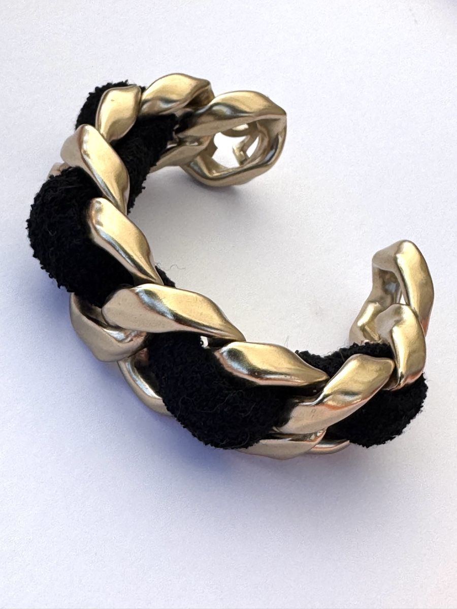 Chanel Bracciali & Braccialetti: Chanel Bangle Black Satin With Light Gold Hardware – Usato da Courtaman venduto da sultan16 1