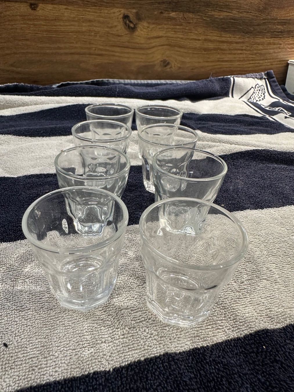 Ikea Verres: 8 Ikea Schnapsgläser – D'occasion à Schaan par Hermine2018