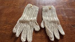 Damenhandschuhe antik in Klöppeltechnik cremfarben