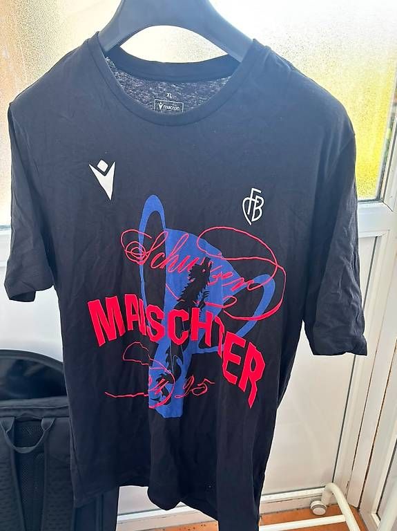 T-shirt: FC Basel Schweizermeister shirt XL – Usato da Basel venduto da ant_pss2