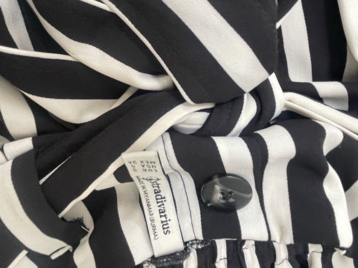 Stradivarius Pantaloni: Stradivarius Hose schwarz-weiss gestreift Gr. S – Nuovo (secondo la descrizione) da Bubendorf venduto da KaubkueRe 2