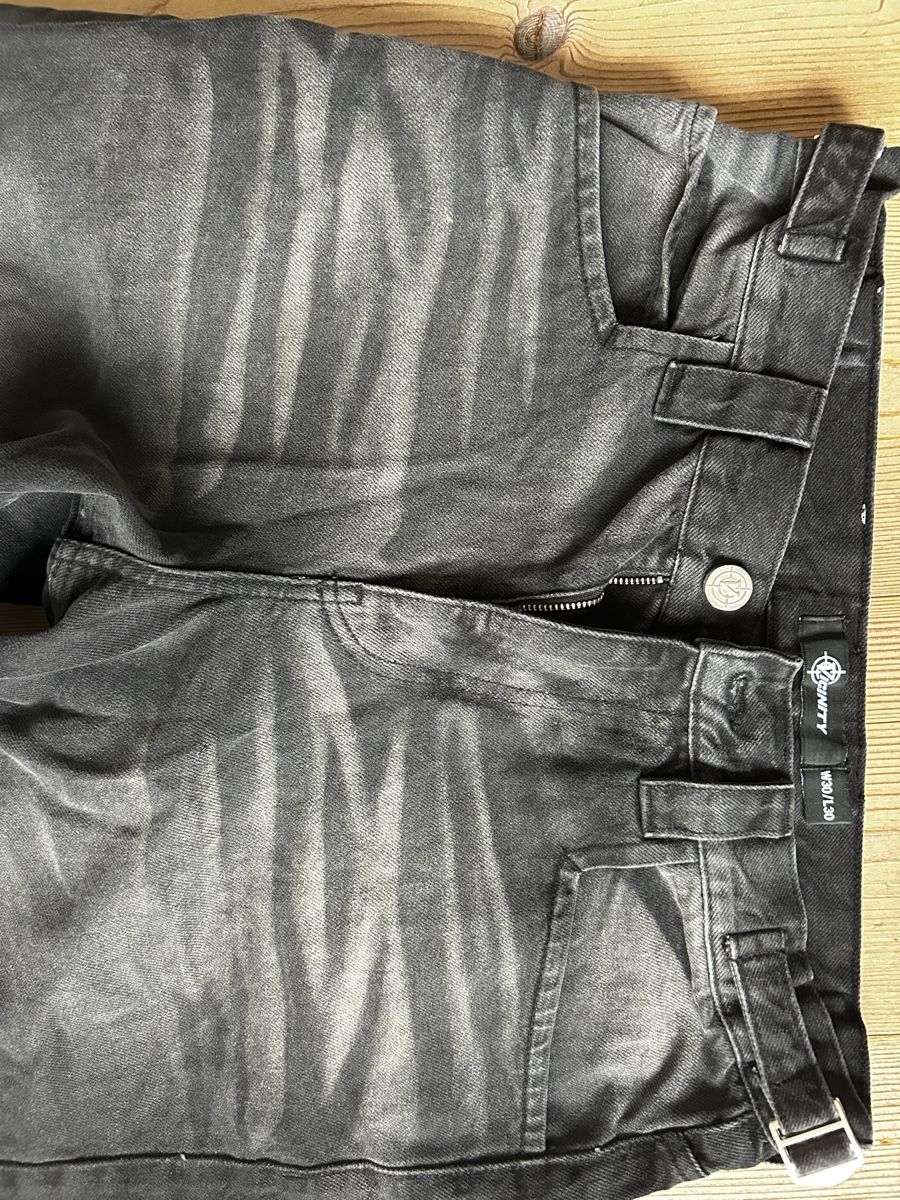 Jeans: Vicinity Jeans – Neu (gemäss Beschreibung) aus Bischofszell von han_ml9d 1