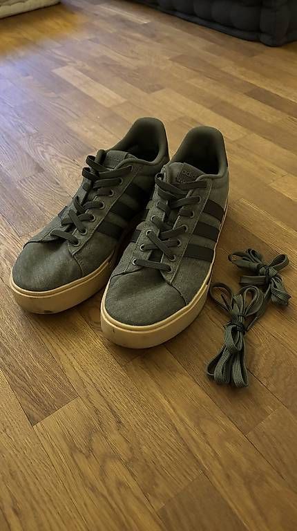 Adidas Scarpe da uomo: Adidas Schuhe olive (44 2/3) – Usato da Zürich venduto da lupolupo 3