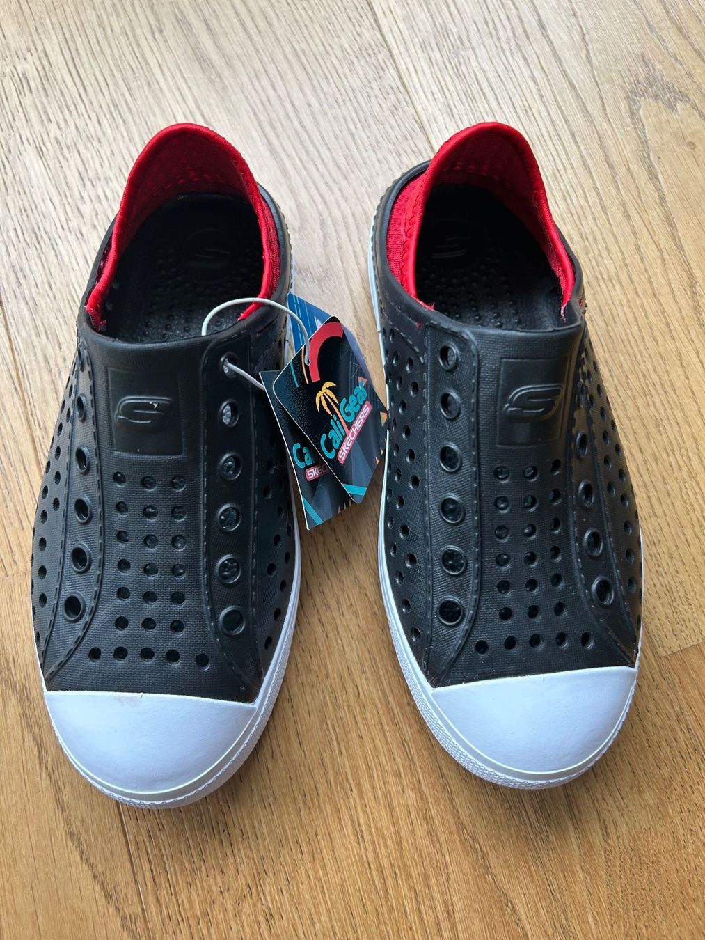 Schuhe für Jungen: Sneaker - Skechers Gr.32 NEU – Neu und originalverpackt aus Rothrist von szc_9dg5 1