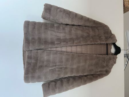 Warme Kunstfell Jacke von Zara, ideal für den Winter! Gr. M