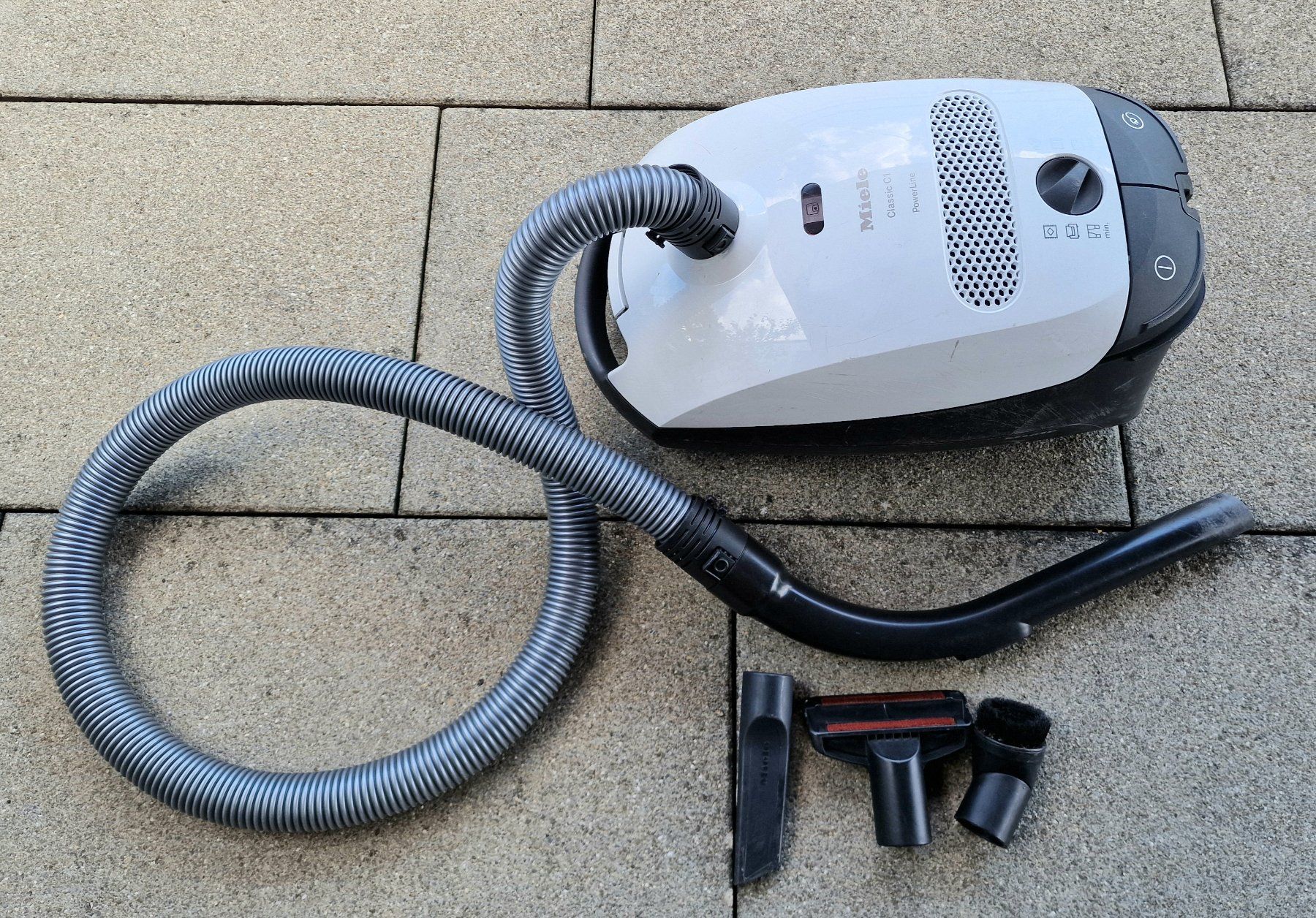 Miele Staubsauger & Zubehör: Staubsauger Miele C1 Classic – Gebraucht aus Aarau Rohr von Ricardo09 2