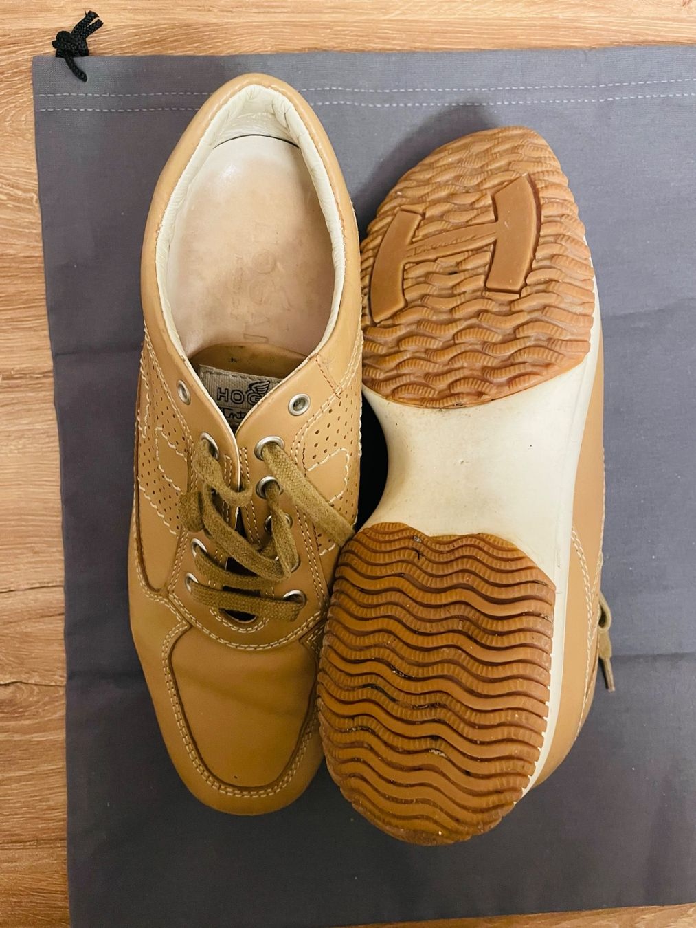 Hogan Scarpe da donna: Schöne Sneakers von Hogan 36.5 – Usato da Uetikon am See venduto da Mici_Ki 3