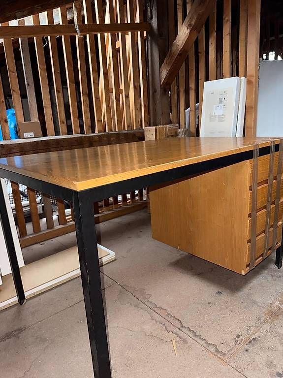Schreibtische: Schreibtisch mit Schubladen – Gebraucht aus Zürich von zaknathalie 1
