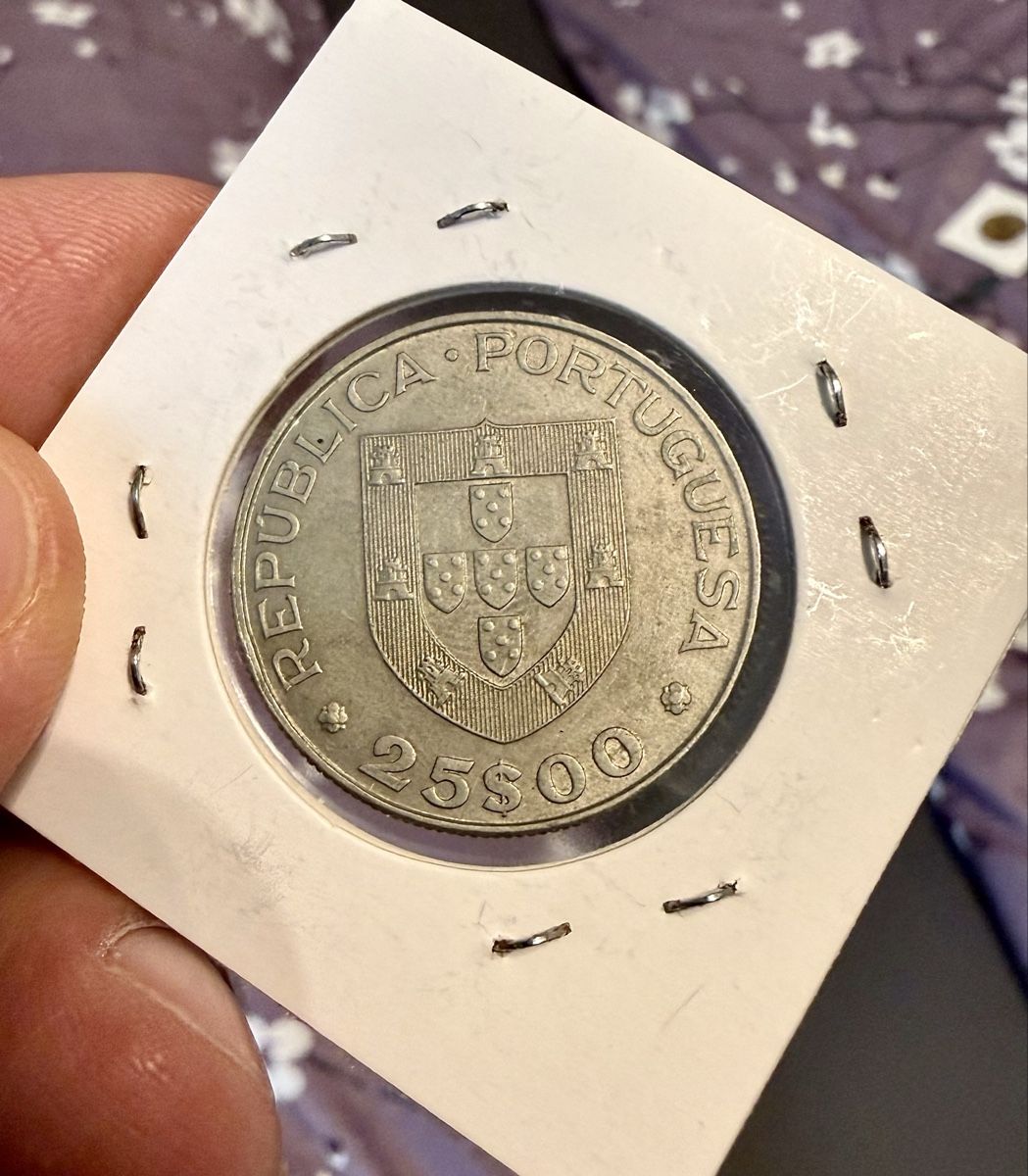 Tutti le monete: 25 Escudos Portugal 1982!!! – Nuovo (secondo la descrizione) da Oberentfelden venduto da NunoLouro 1