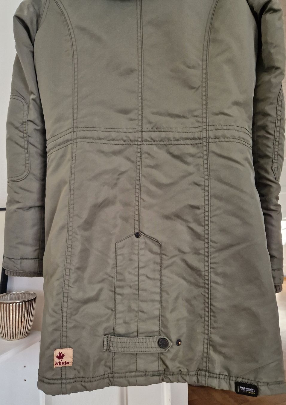 Khujo Giacche: KHUJO Parka in oliv – Nuovo (secondo la descrizione) da Küsnacht ZH venduto da 2011_ 2