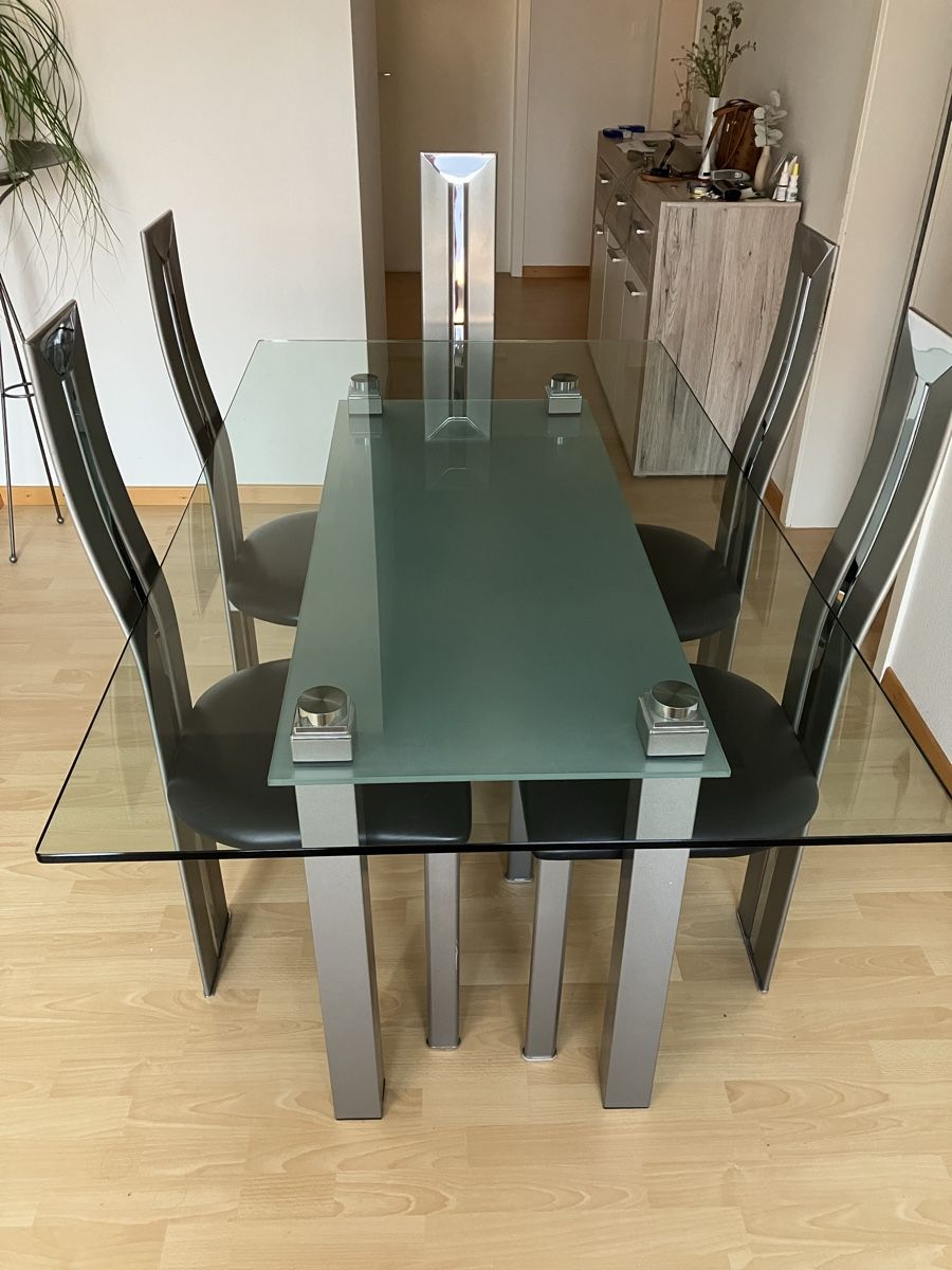 Tische: Esstimmertisch inkl. 6 Stühlen – Gebraucht aus Gossau von lonima61041