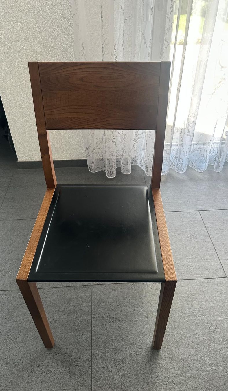 Set di tavolo e panche: Esstisch mit 6 Stühlen aus massivem Holz – Usato da Orpund venduto da as.63 3