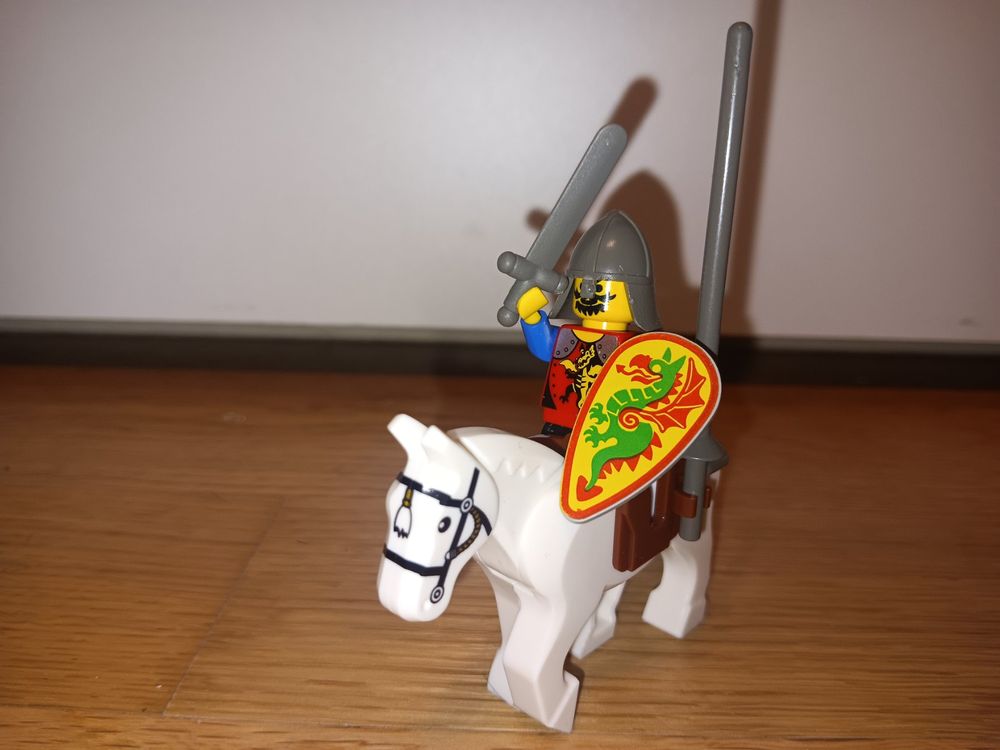 Lego Ritter Figuren (Gebraucht) in Gelterkinden für CHF 79 – mit ...