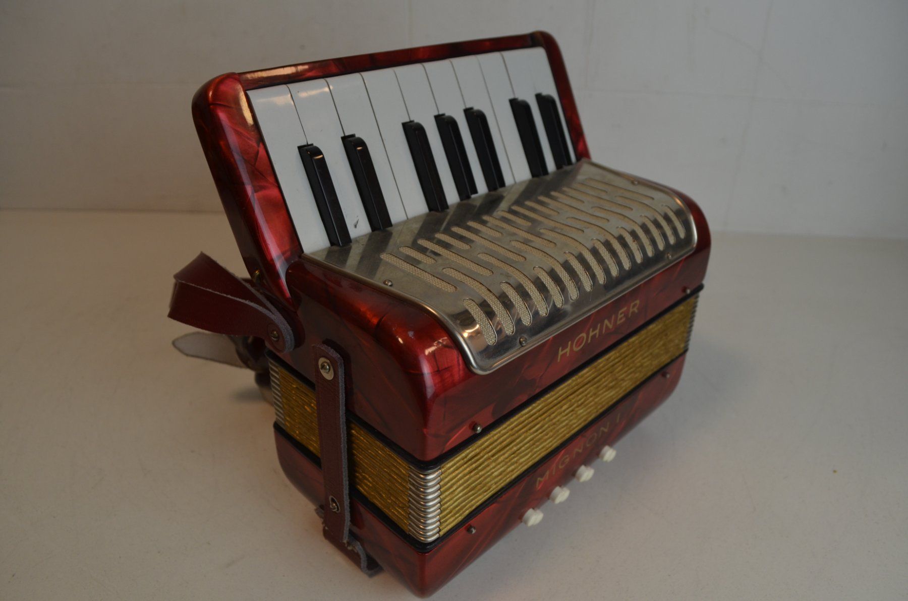 Hohner Strumenti musicali: Akkordeon chromatisch Hohner Mignon I – Usato da Zürich venduto da baumusik 1