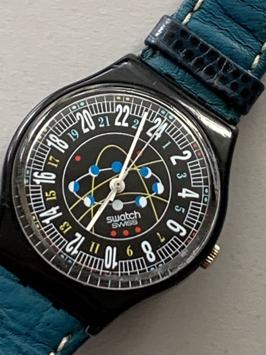Swatch Uhren: Swatch Armband Uhr 24 Stunden – Gebraucht aus Grenchen von