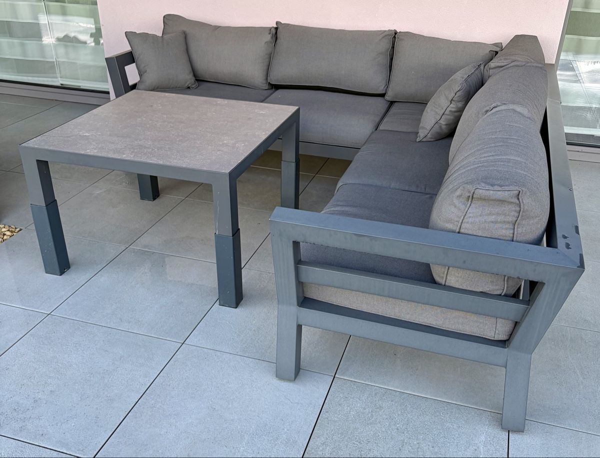Divani: L - Gartenlounge mit Tisch in grau – Usato da Ebikon venduto da SvenKauschus 2