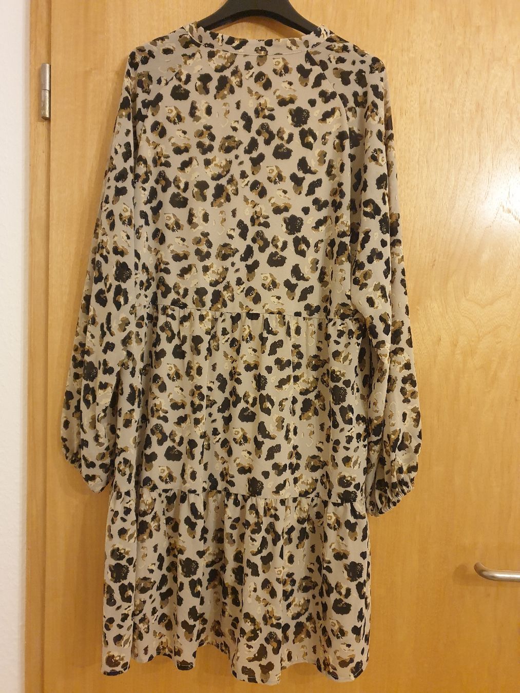 Vestiti: Robe légère, M, .Object léopard, polyester, excellent état – Usato da Neuchâtel venduto da Verenas12 1