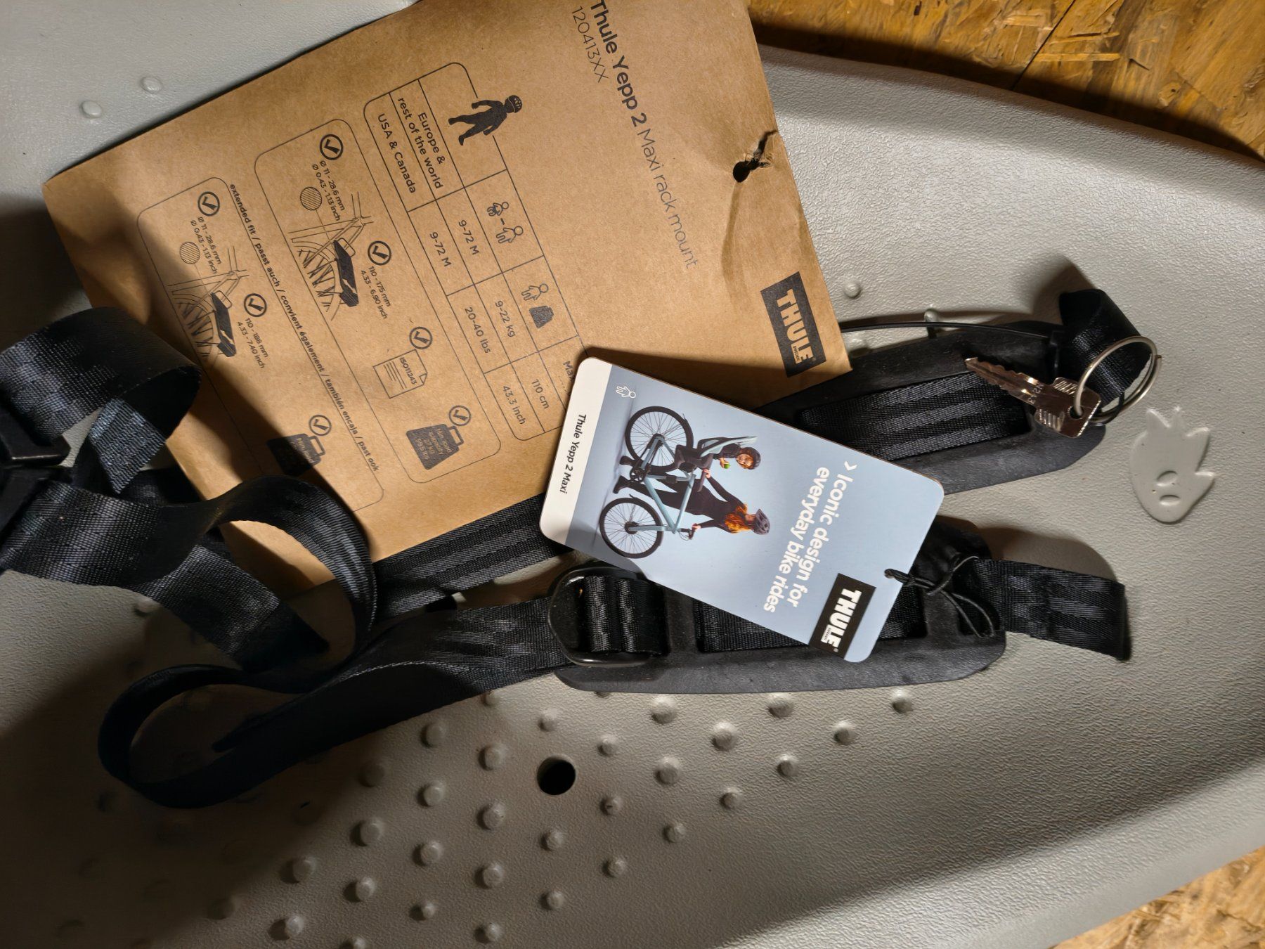 Seggiolini per auto: Thule Yepp Maxi 2 neu – Nuovo (secondo la descrizione) da Zürich venduto da lalaurabla 1