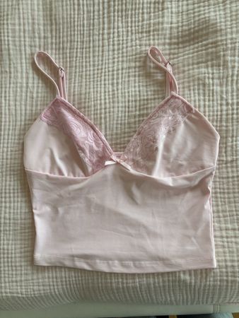 Zartrosa Crop Top mit Spitze Grösse S - Sommer-Must-Have!