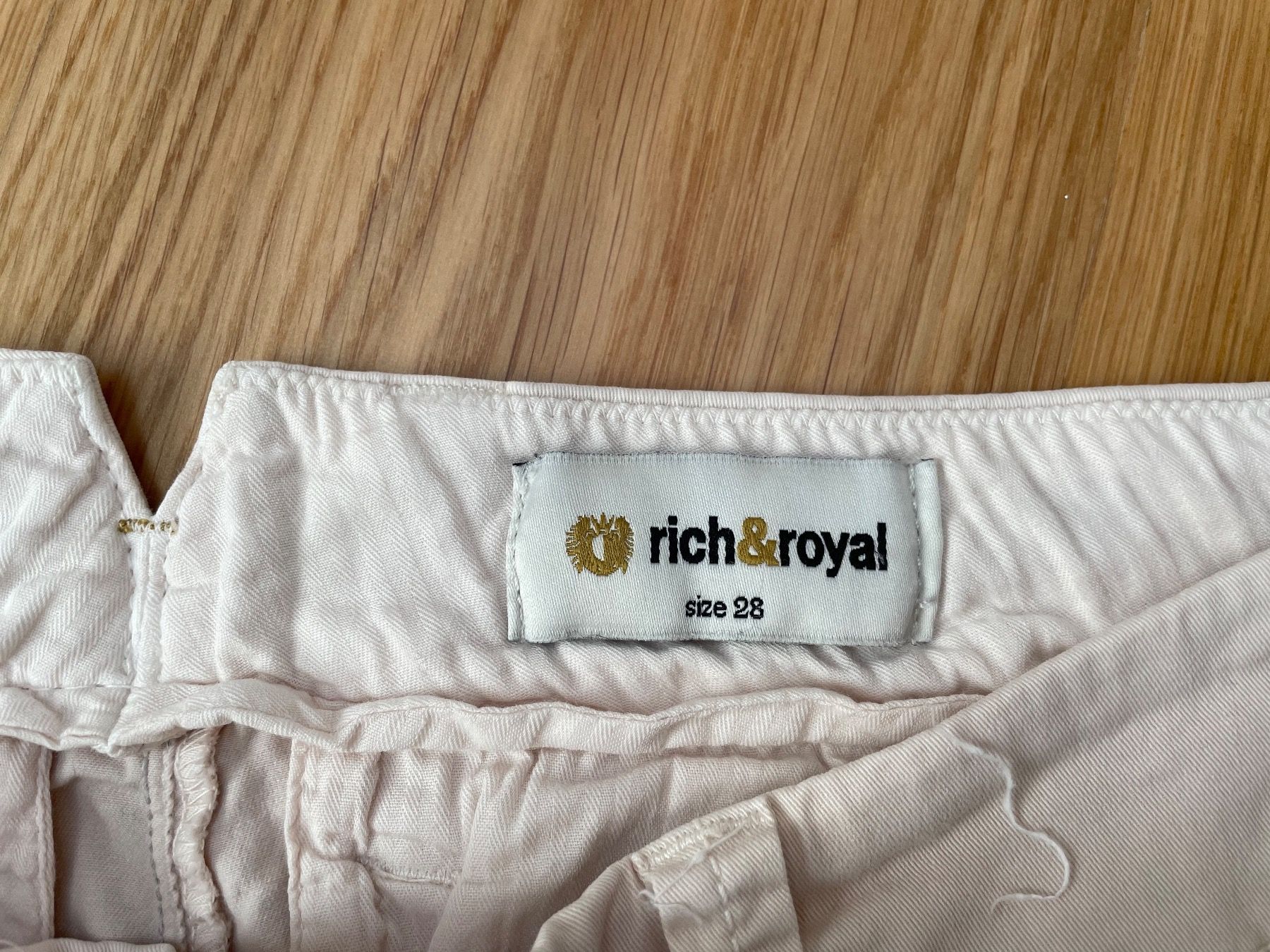 Pantaloni: Rich and Royal Chinohose – Usato da Unteriberg venduto da fae_2gz2 1