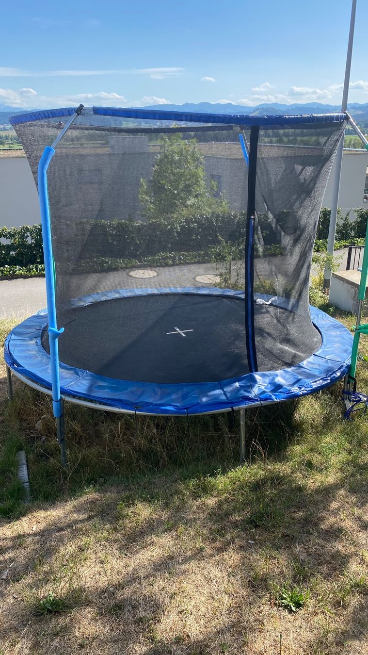 Trampolini: Trampolin 305cm – Usato da Wauwil venduto da Shine24