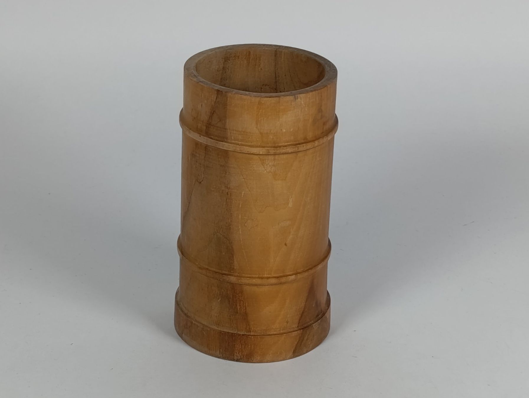 Matite, matite colorate & gessi: Pot à crayons en bois – Usato da Thielle venduto da Plusvalue_Neuchatel