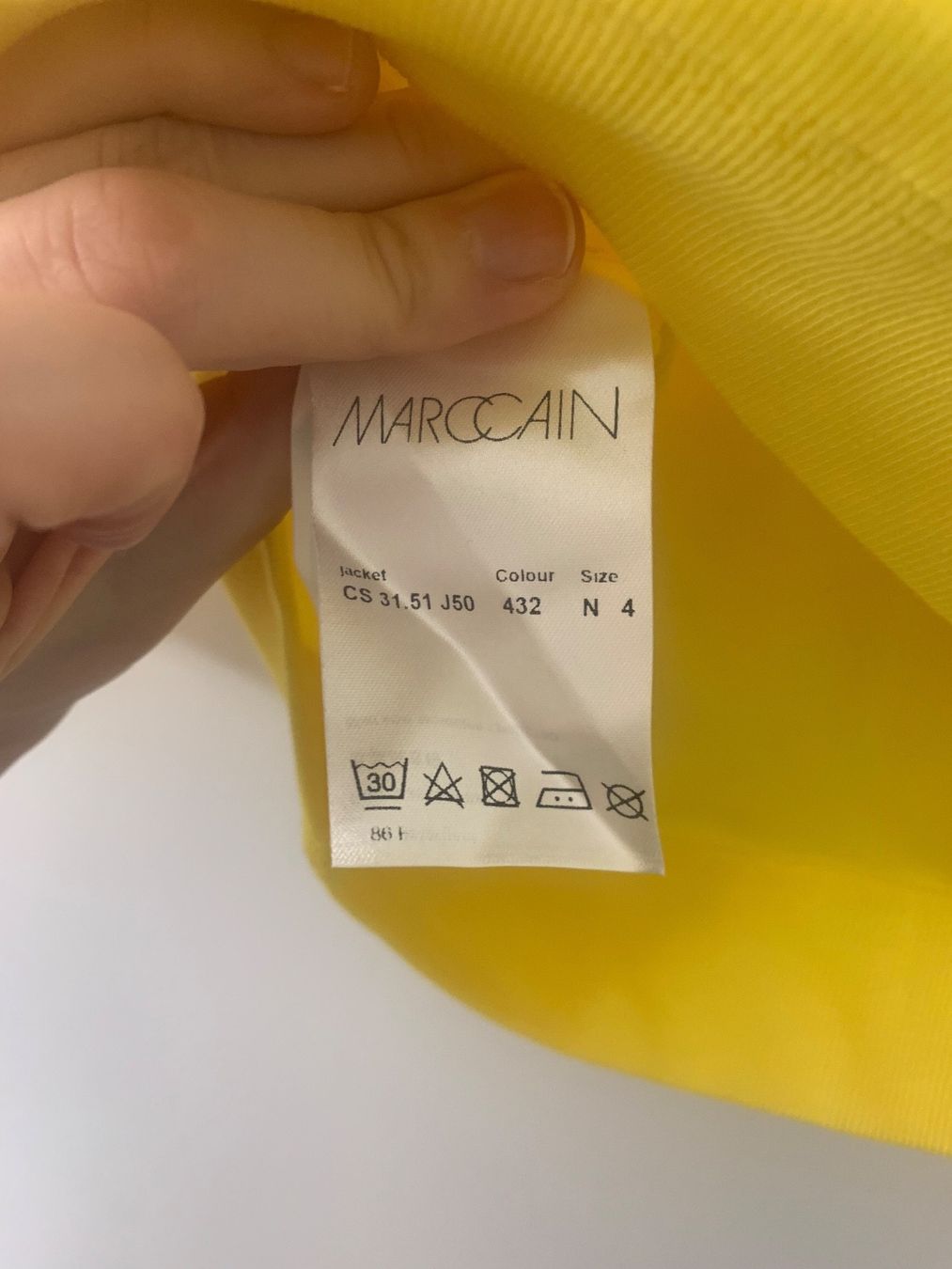 Marc Cain Giacche: Sonnengelber Cardigan von MARCCAIN – Usato da Oftringen venduto da violetta9 3