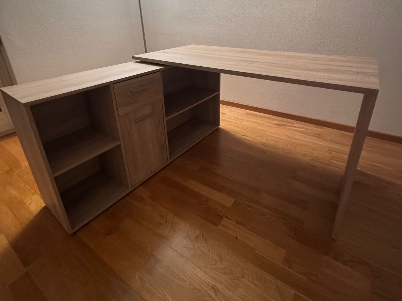 Schreibtische: Schreibtischkombination Eiche – Gebraucht aus Zürich von pamleano