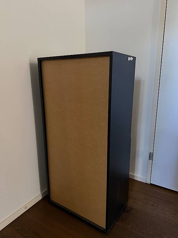 Étagères: Schwarzes Regal mit drei Schubladen – D'occasion à Neuhaus SG par cynlo 3