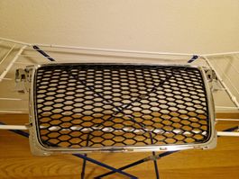 AUDI A4 - SPORTGRILL RS4 OPTIK - FEINES RIPPEN-DESIGN