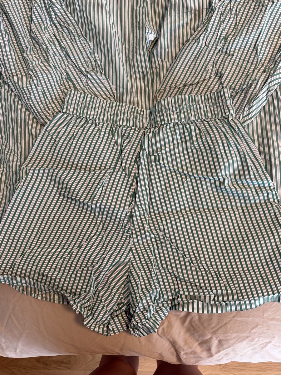 H&M Lotti di vestiti: H&M Striped Shirt & Shorts Set – Usato da Horgen venduto da Elizhadz 6