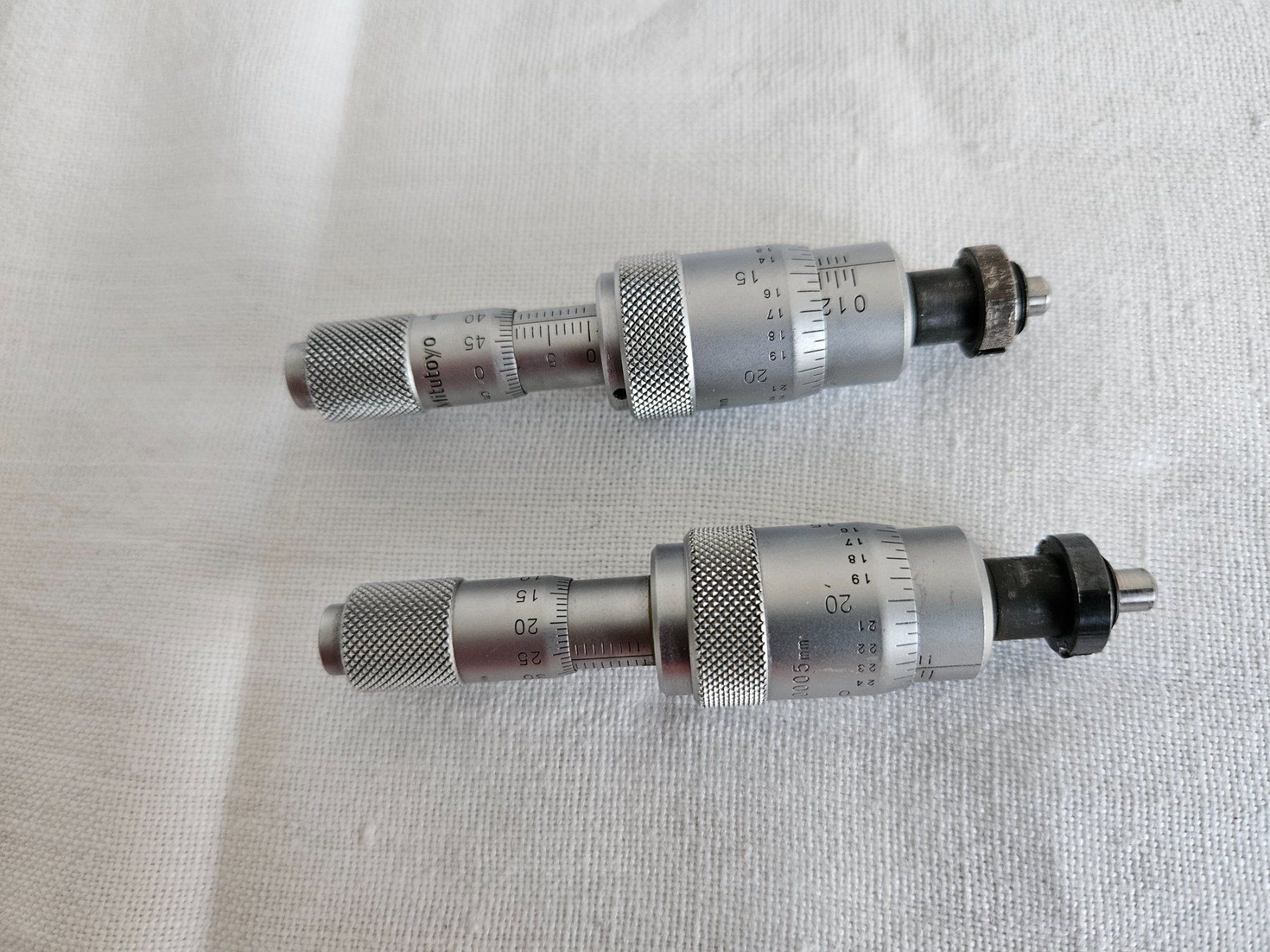 Mitutoyo Mesurer: 2 Mitutoyo Einbaumikrometer 0-15mmx0.0005 mm – D'occasion à Untervaz par FullFlap777 2