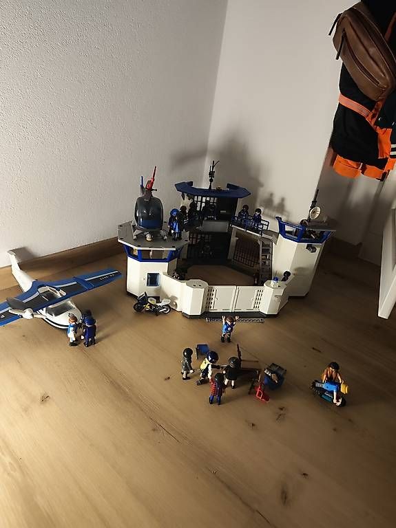 Spielzeuge: Playmobil Polizei Station – Gebraucht aus Würenlos von dan_g966 3