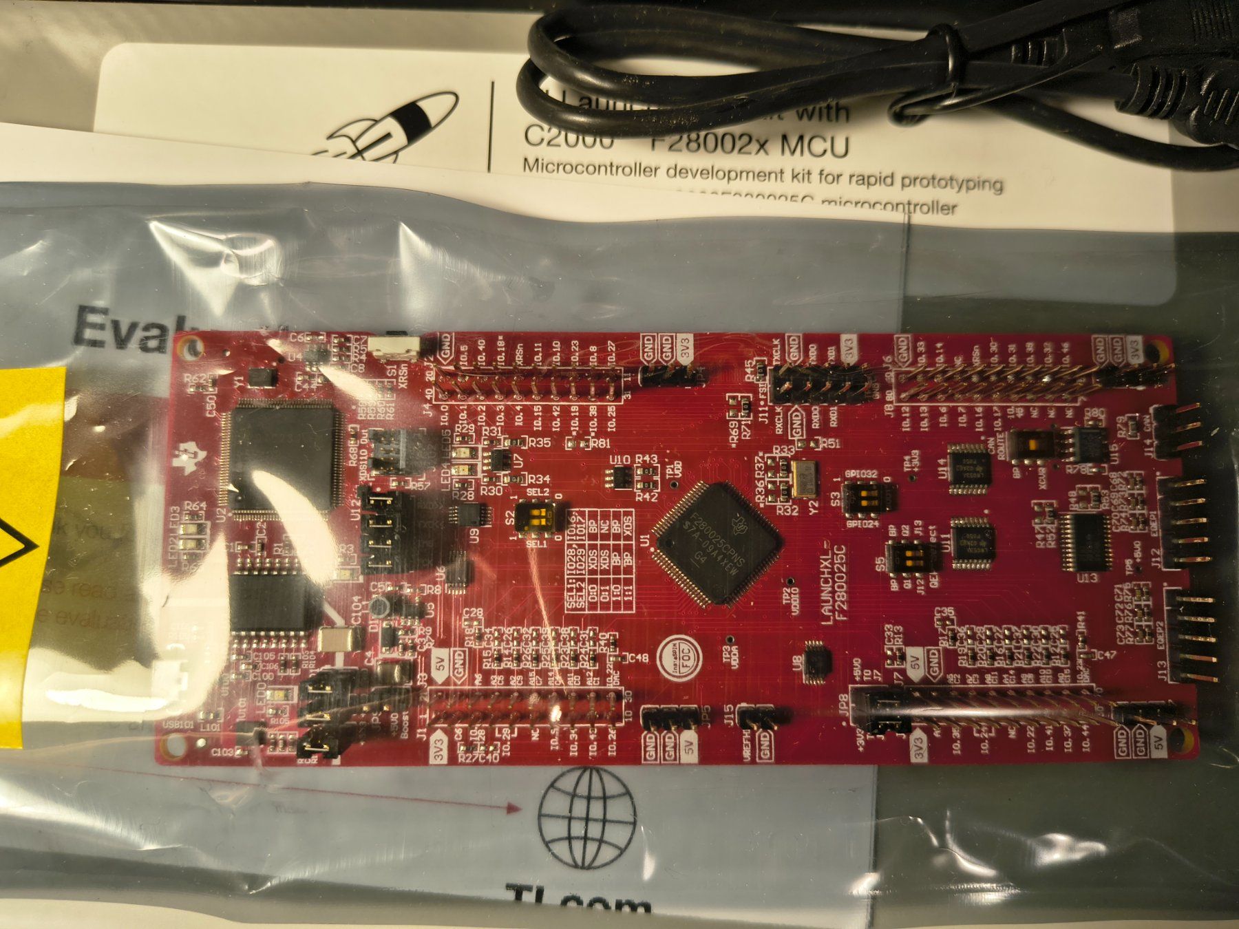 Texas Instruments Componenti elettronici: TI LaunchPad kit with C2000 F28002x MCU – Nuovo (secondo la descrizione) da Dottikon venduto da die_matze 1