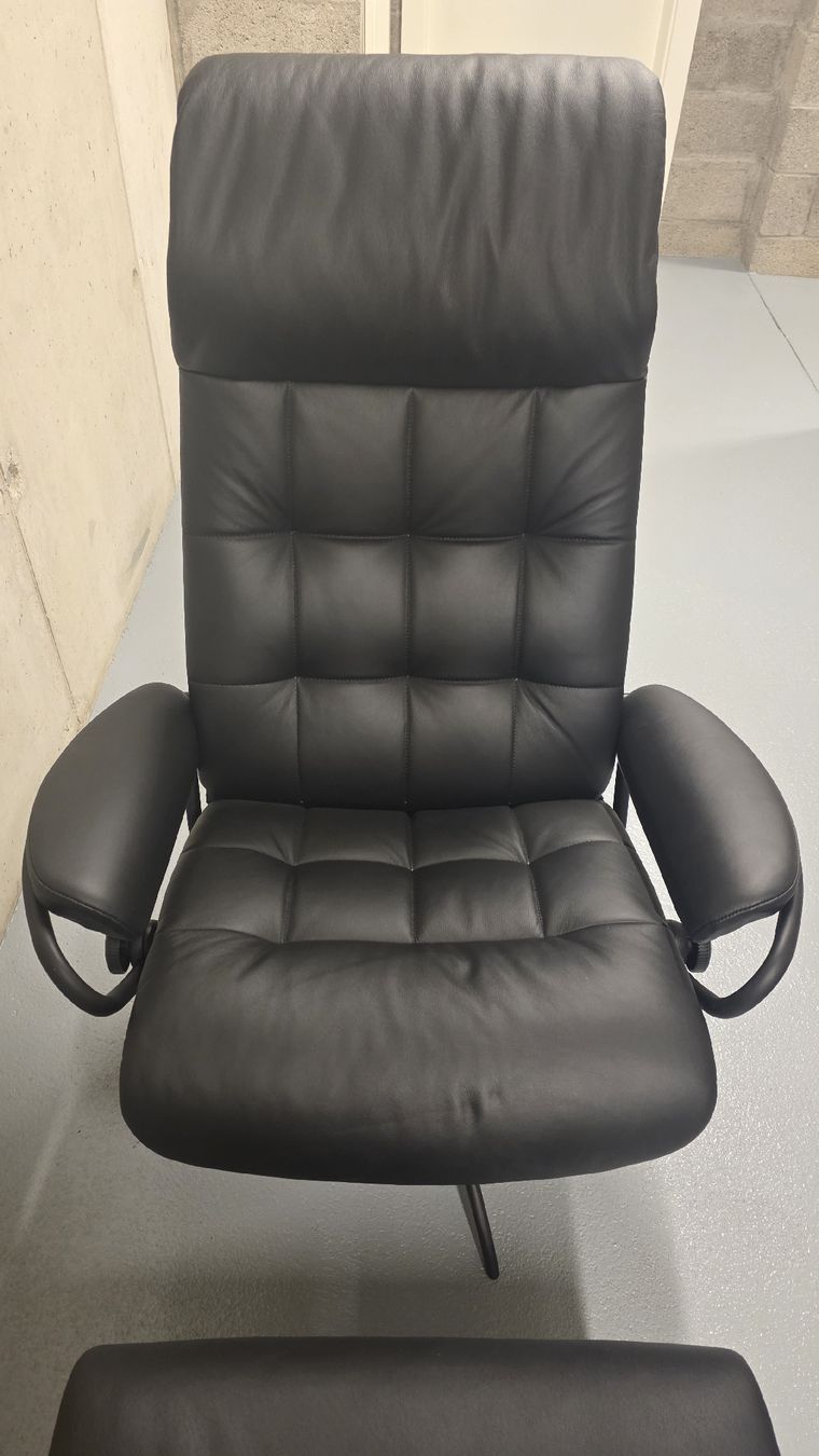 Stressless Poltrone: Stressless mit Hocker NEU – Nuovo e nell'imballaggio originale da Gampel venduto da pet_p8nw 1