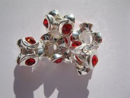 2 Grosslochperlen, Beads versilbert mit Strass rot
