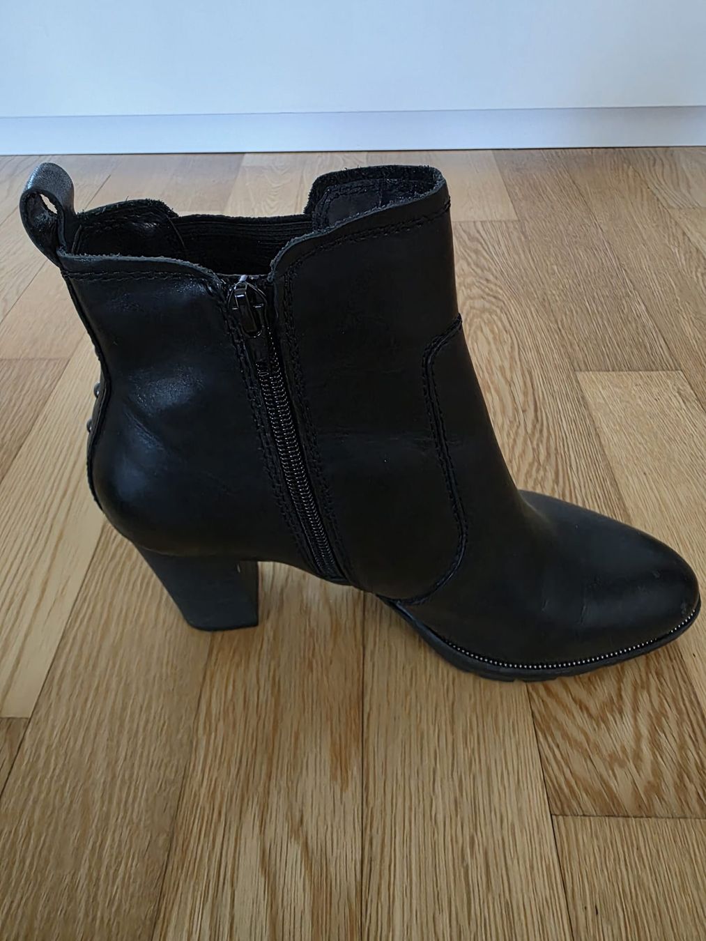 Scarpe da donna: Stiefell wenig getragen – Usato da Bätterkinden venduto da far_f282 6