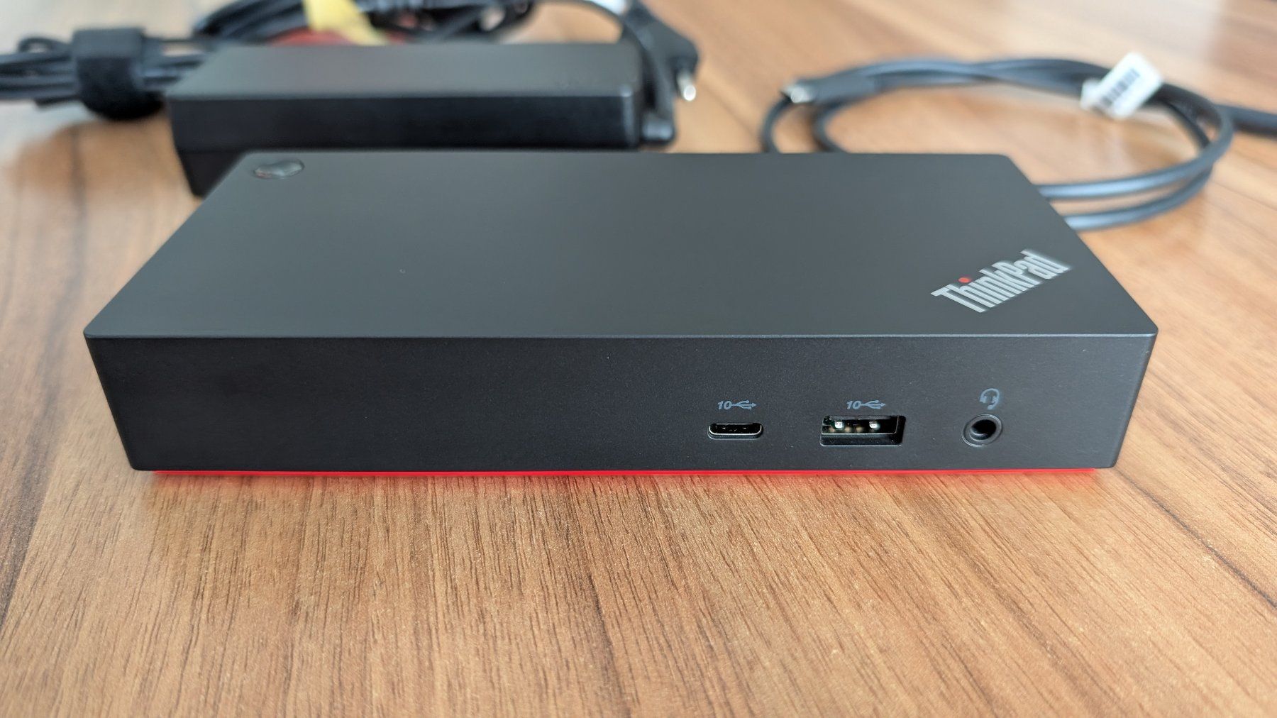 Lenovo Docking station: ThinkPad Universal USB-C Dock 40AY – Usato da Oberwil-Lieli venduto da meipa3000 1