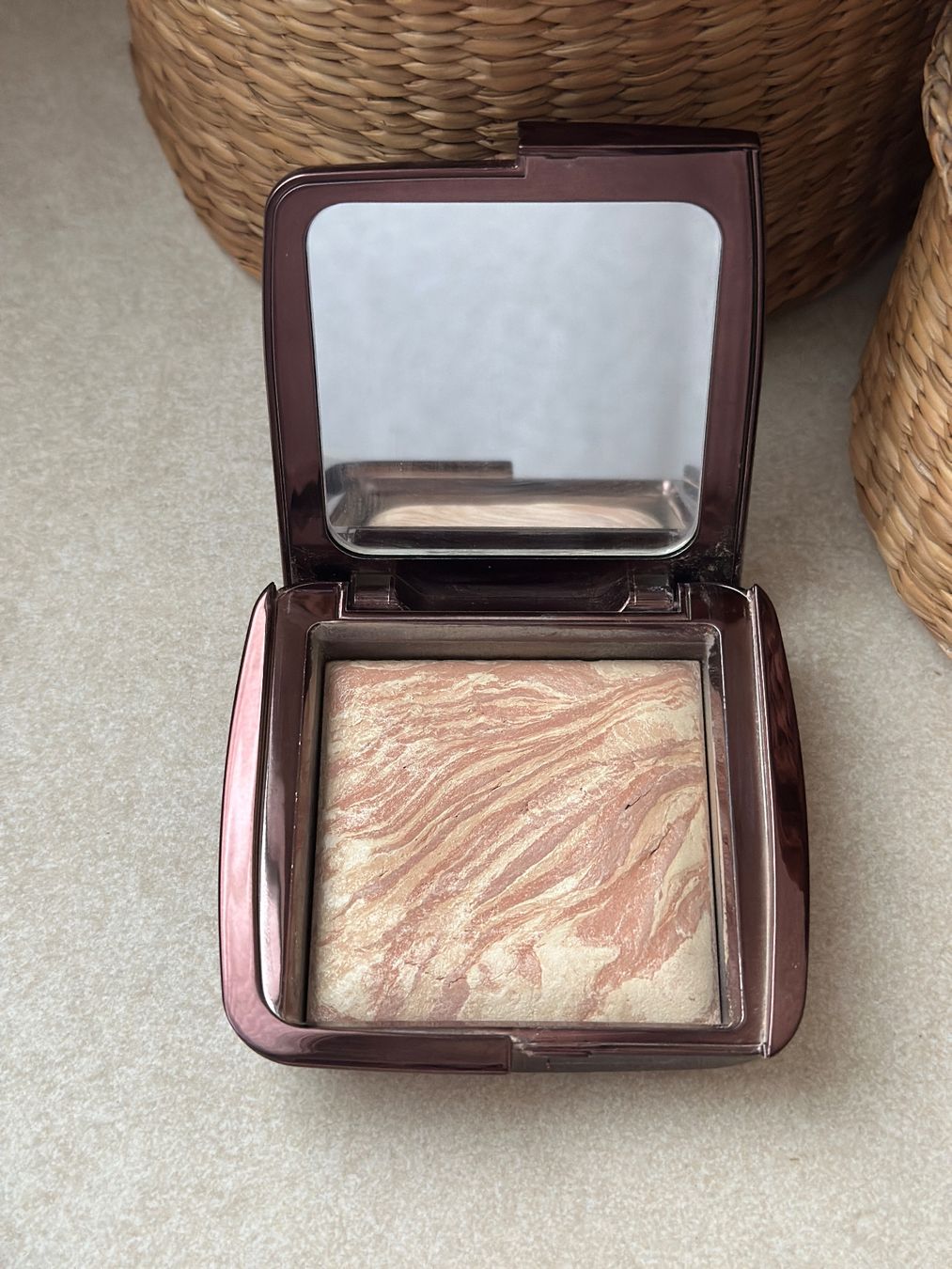 Make-up: HOURGLASS AMBIENT LIGHTING INFINITY POWDER – Usato da Zürich venduto da methee1107 5