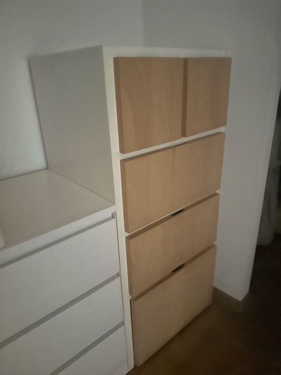Armadi: Storage unit  – Usato da Basel venduto da VanBuyer2010 1