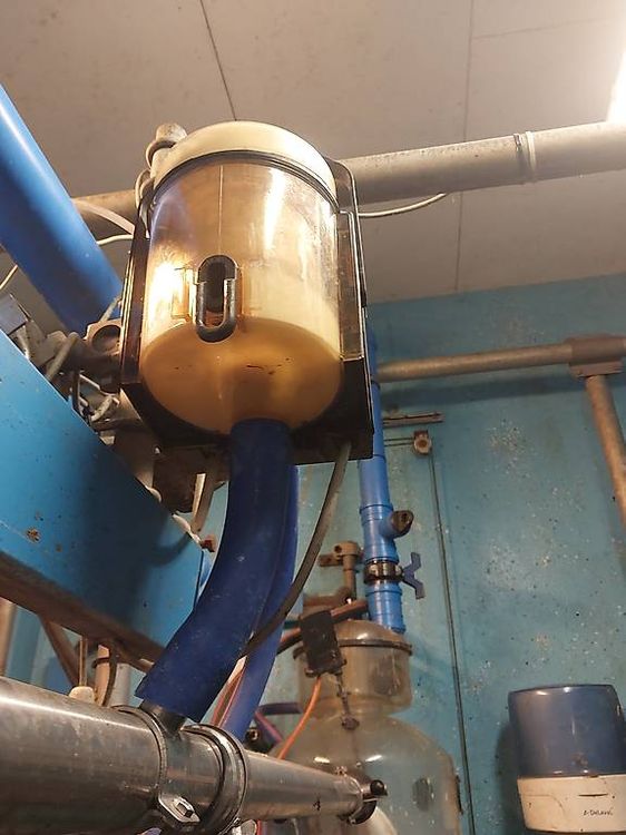 Melkstand de laval inkl. Futterstation evtl. Milchtank 2