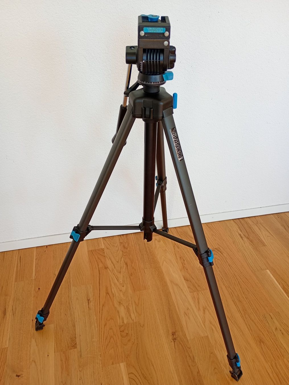 Treppiedi & Teste: Kamerastativ Vivanco 1997 Made in Germany – Usato da Möriken AG venduto da Vellas
